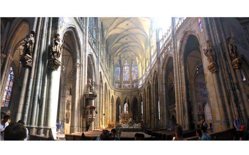 St. Vitus Cathedral (© Ray Heigemeir)