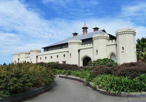 "Sydney Conservatorium of Music, Conservatorium Road, Sydney, New South Wales (2011-03-09)" by OSX - Own work. Licensed under Public Domain via Wikimedia Commons - http://commons.wikimedia.org/wiki/File:Sydney_Conservatorium_of_Music,_Conservatorium_Road,